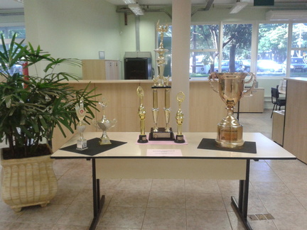Troféus de competições da Associação Atlética da Biologia (7)