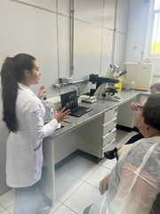 Oficina Conhecendo um laboratório de pesquisa - OCRC (4)